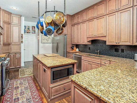 4th image of 8368 Bridgeport Bay Cir