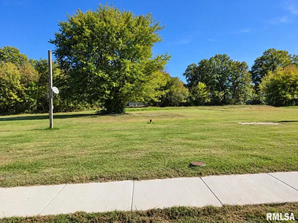 Liberty St, Marion, IL 62959