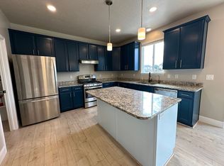 4129 E Berkshire Ln, Eagle Mountain, UT 84005