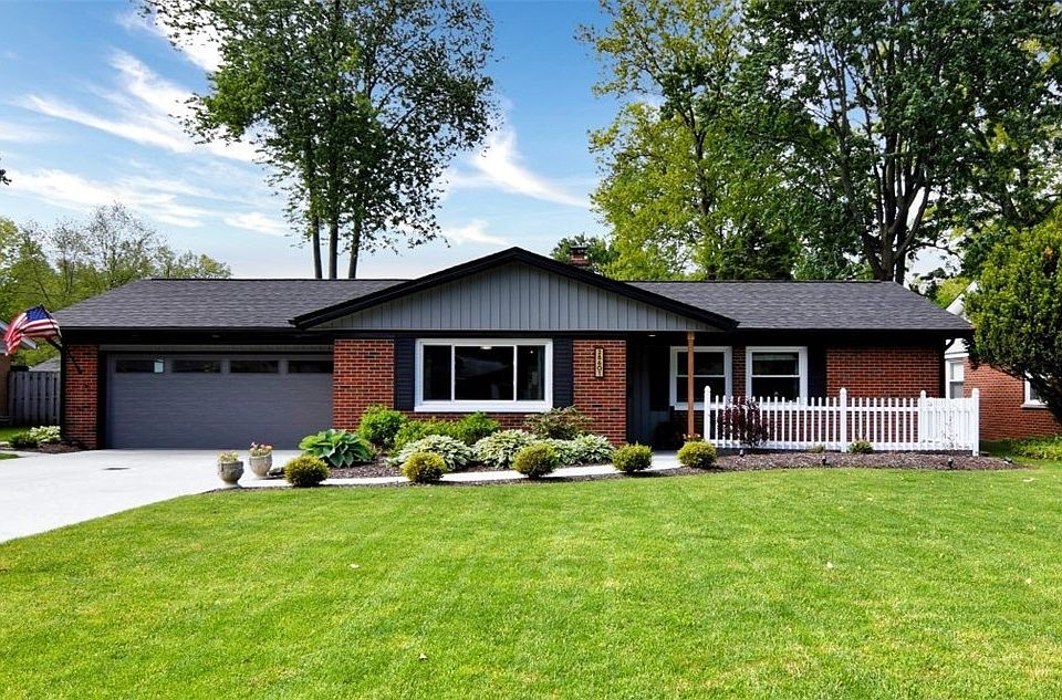 1st image of 28601 Holly Dr