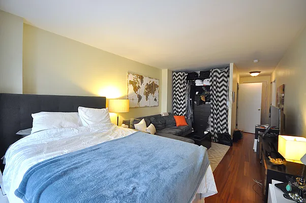 Rented by Compass | media 2