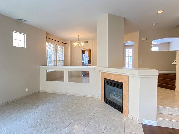 4th image of 314 Avenida De Royale