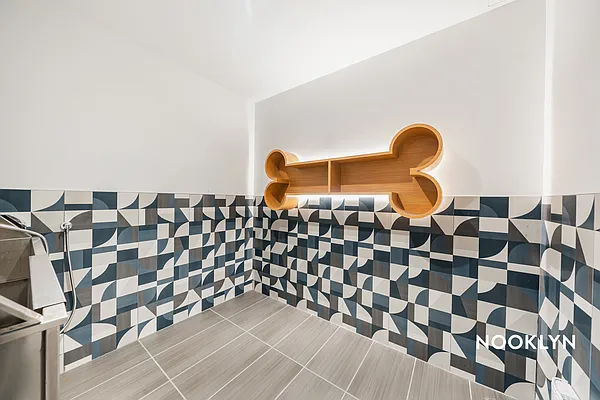 Rented by Nooklyn NYC LLC | media 52