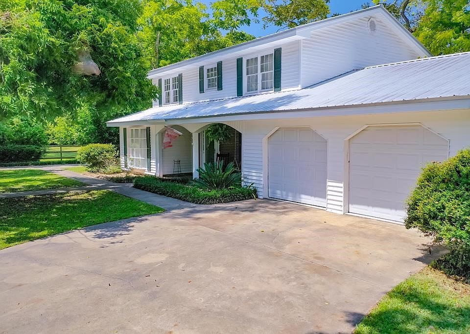 901 Country Club Ln, Waycross, GA 31501 MLS 1641929 Zillow