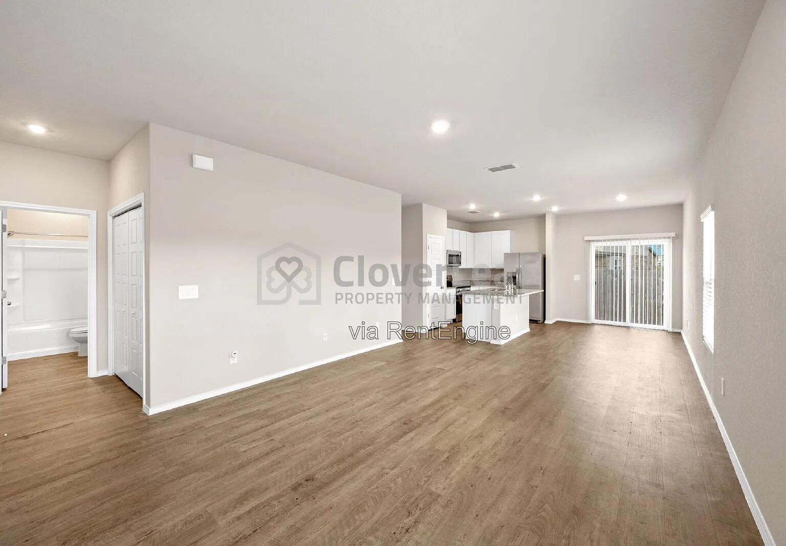 3 bed, 2.0 bath, 1248 sqft, $1,497 — Photo 3