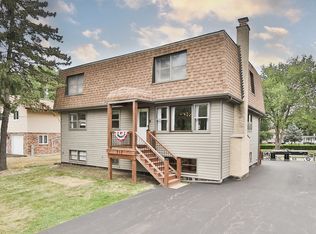 717 Monterrey Ter, McHenry, IL 60050