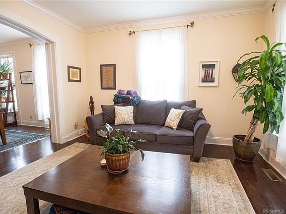 2nd image of 101 Barnett St #1