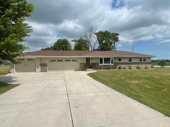 W2508 Schneider Rd, Hilbert, WI 54129