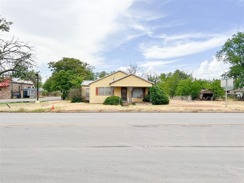 709 N Main St, Seymour, TX 76380 MLS 20272252 Zillow