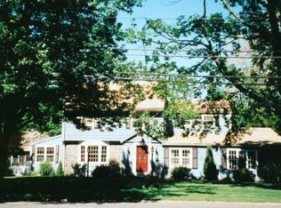 701 Mill Plain Rd, Fairfield, CT 06430