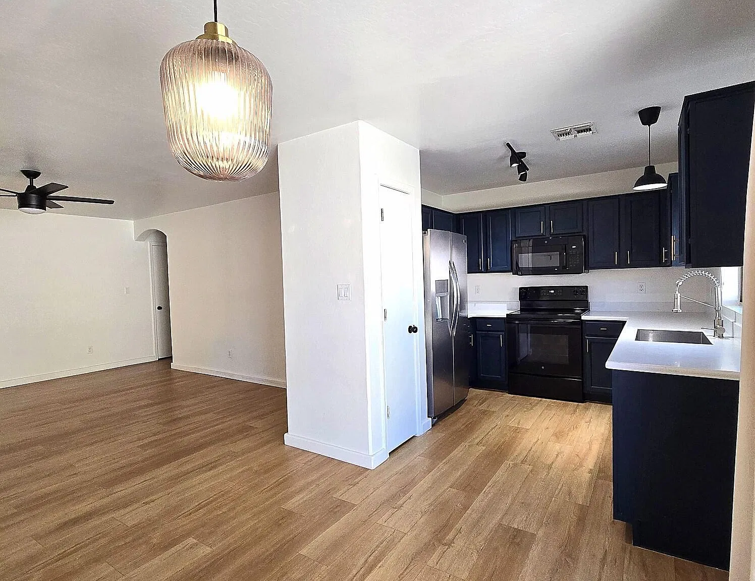 3 bed, 2.0 bath, 1204 sqft, $1,850 — Photo 1
