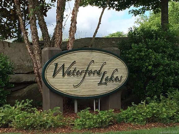 2nd image of 65 Lake Vista Dr #60