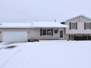 868 Snow Apple Dr, Traverse City, MI 49685