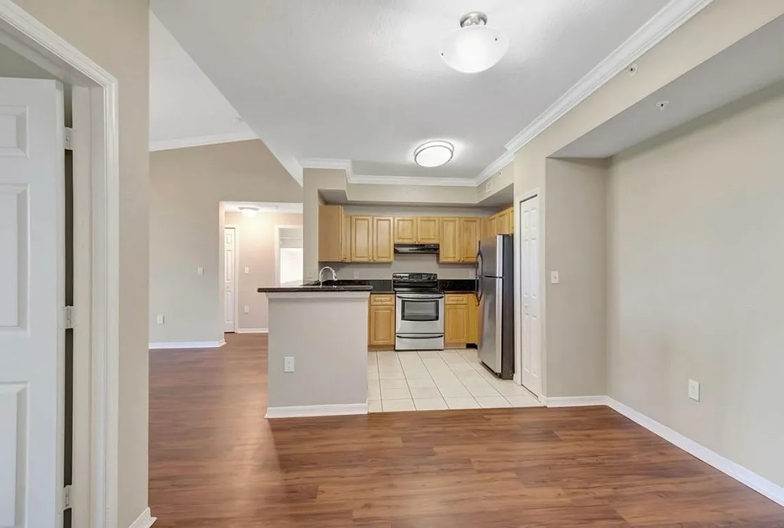 15055 Michelangelo Blvd — Photo 2