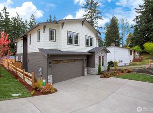 12806 NE 65th Ln, Kirkland, WA