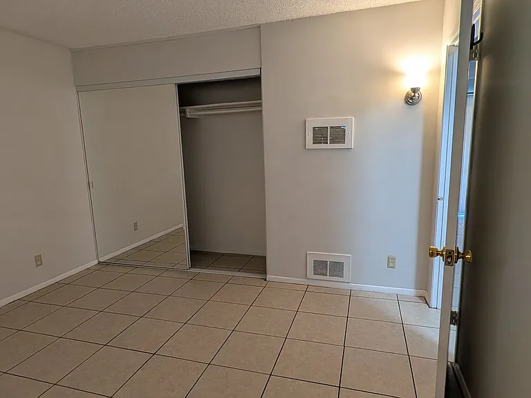 611 N Alhambra Ave — Photo 7