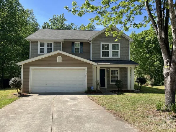 14043 Pinyon Pine Ln, Charlotte, NC 28215