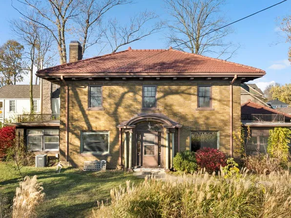 315 Corby Blvd, South Bend, IN 46617