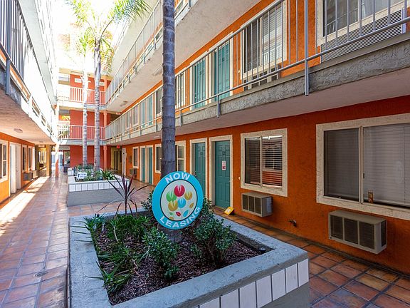 2nd image of 229 16th St APT 101