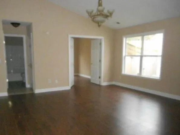 1185 Colorado Rd, Lexington, KY 40509