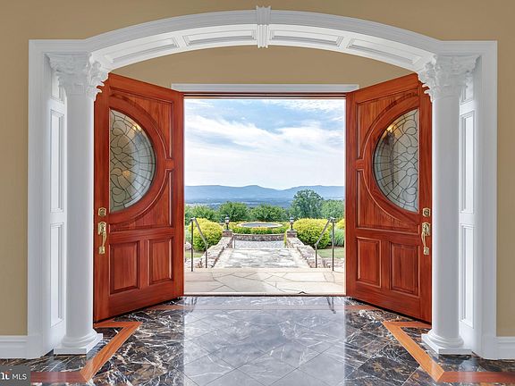 4th image of 548 Rocky Top Ln #582