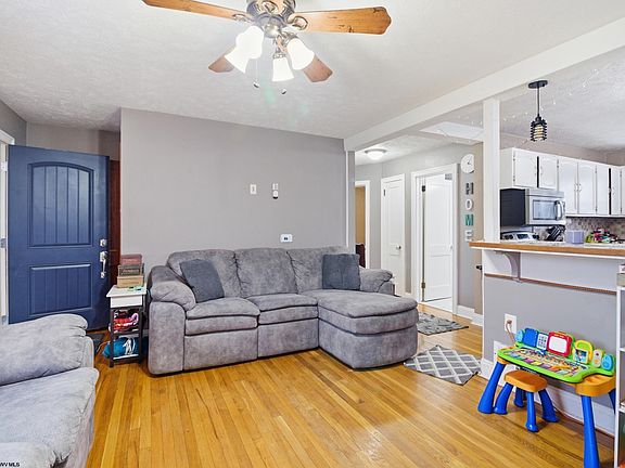 3rd image of 164 Seneca Dr