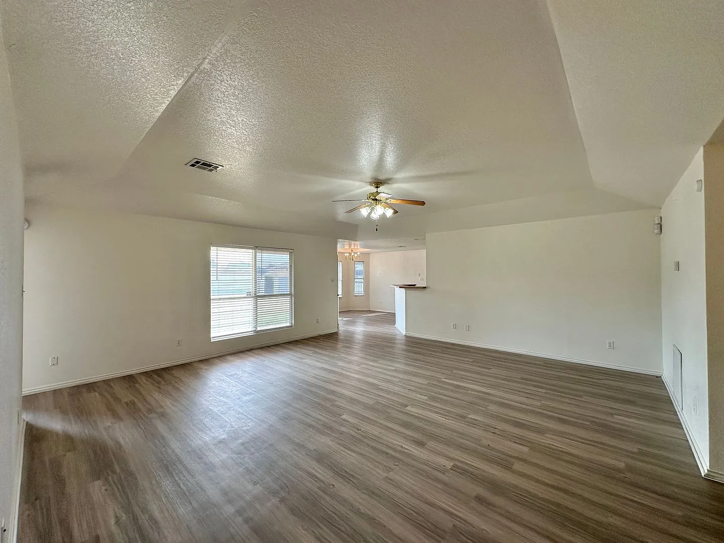 1/2 Off 1st Months Rent! Viewable Now! Pets Accepted! — Photo 3