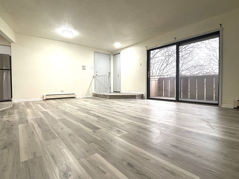 1st image of 15 Echo Ct APT 7