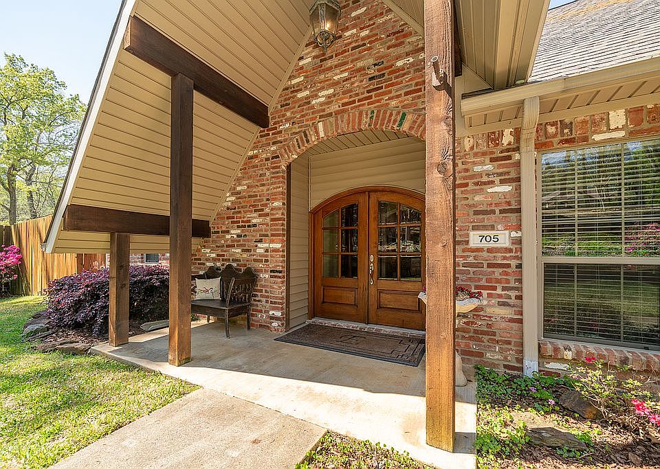 705 E Lake Devernia Rd, Longview, TX 75604 Zillow