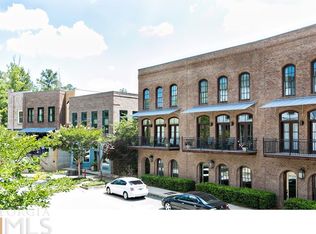 9133 Selborne Ln, Chattahoochee Hills, GA 30268