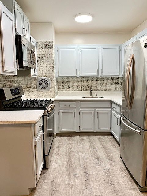 1st image of 124 Suydam St Floor 2