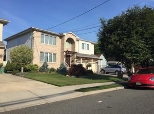 168 Ray St, Elmwood Park, NJ