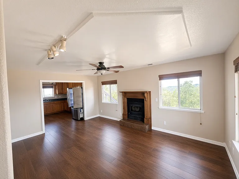 12040 Twin Pines Rd — Photo 7