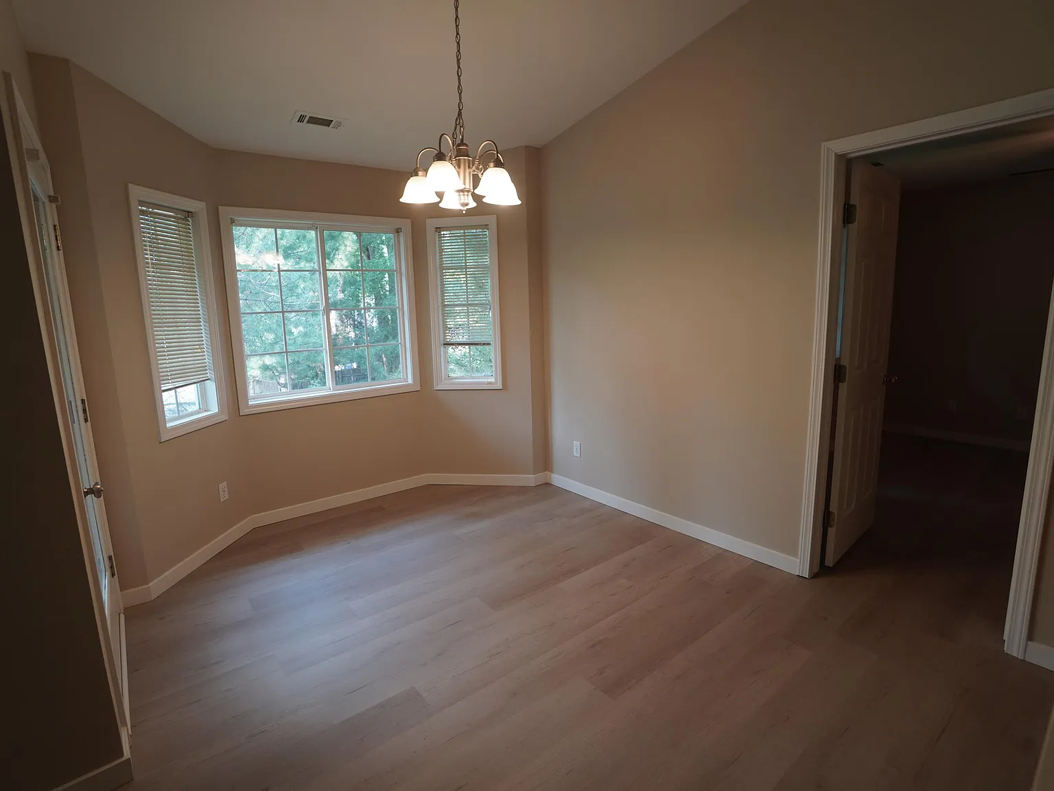 6589 West Lucky Lane - 201 — Photo 4