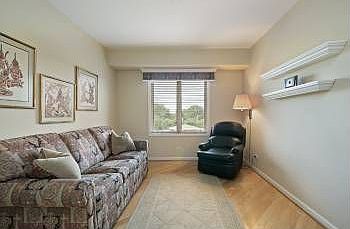 5th image of 720 Creekside Dr Unit 508