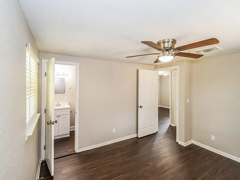 7563 Patrice Ct — Photo 11