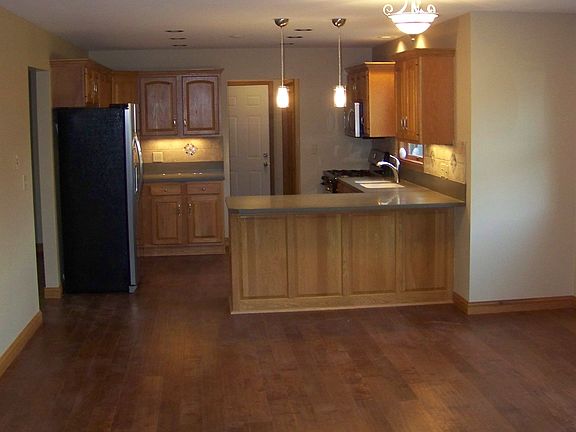 4th image of 3908 Liberty Dr
