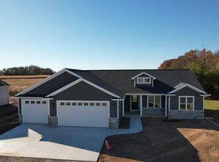 8387 Saint Norbert Dr, Neenah, WI 54956
