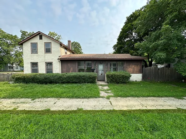 404 E 9th St, Lockport, IL 60441