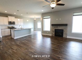 7818 Yankee Woods Dr, Lincoln, NE 68516