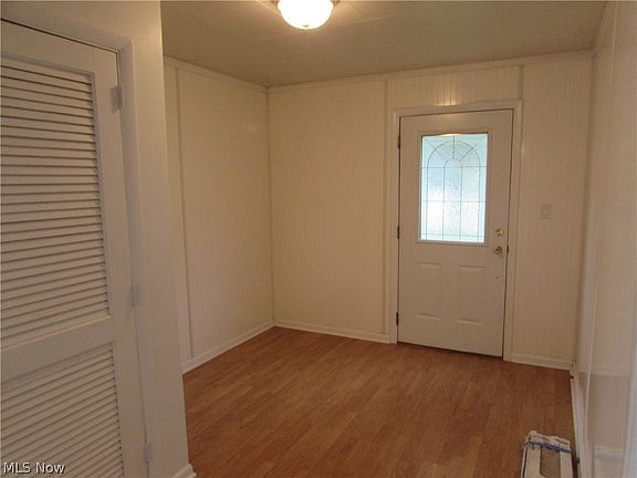 5th image of 456 Lynn Dr