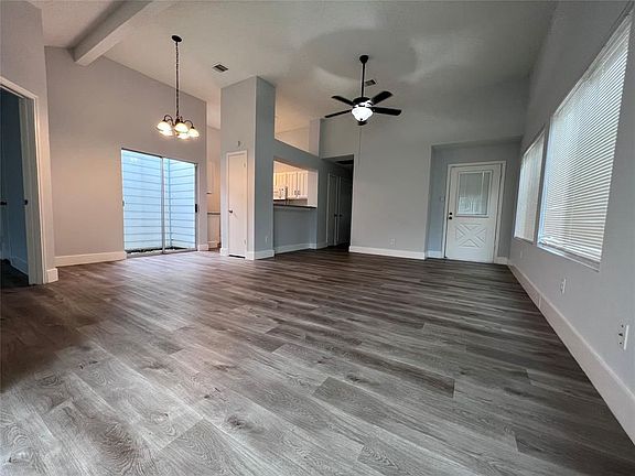 4th image of 6420 Horsepen Bayou Dr
