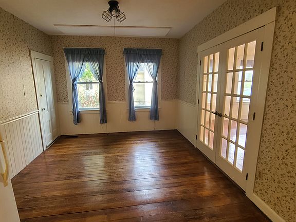5th image of 28 Summer St #1