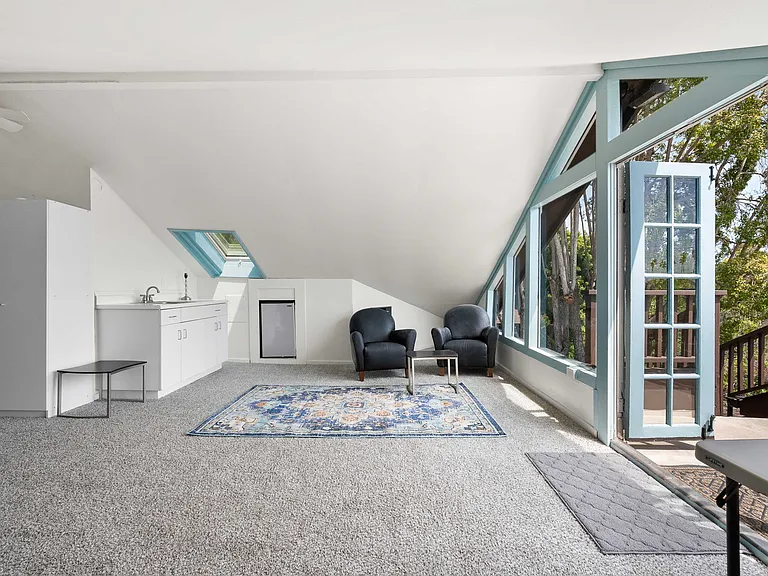 402 E Valerio St — Photo 36