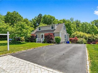 22 Oakbrook Rd, Ossining, NY 10562