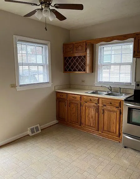 1027 Saint Clair Ave #A — Photo 19
