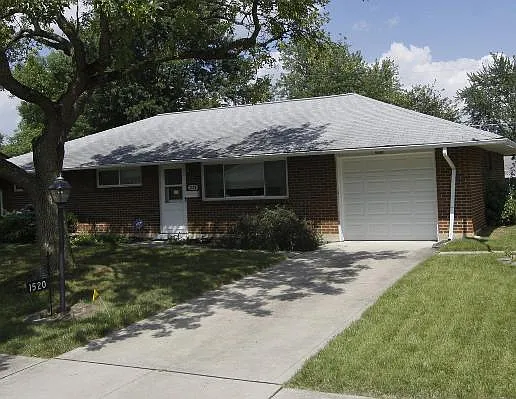 1520 Golding Dr photo 1