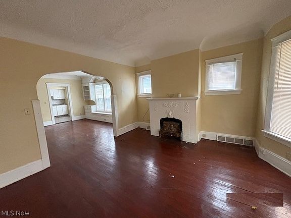 5th image of 10205 Ostend Ave