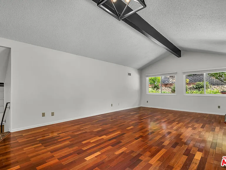 4076 Tropico Way — Photo 34