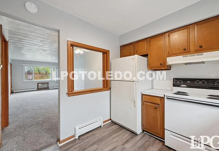 3310 Arlington Ave #8 — Photo 9